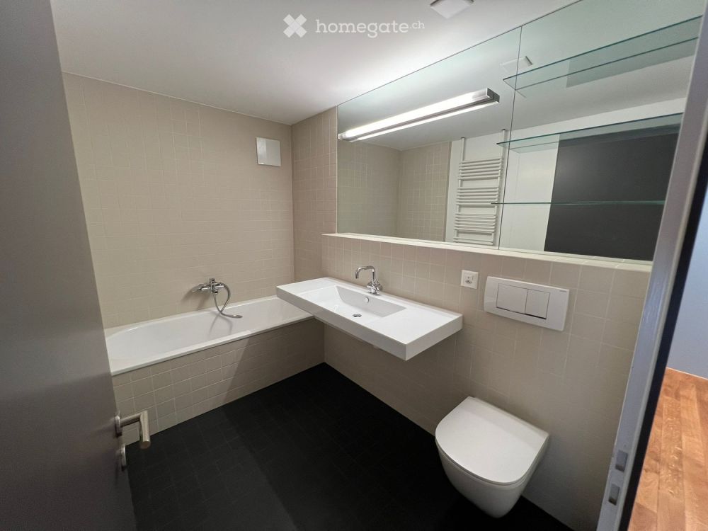 Altstadthaus mit Garage (Erstbezug nach Renovation) / Old town house with parking (just renovated) - Bild 7