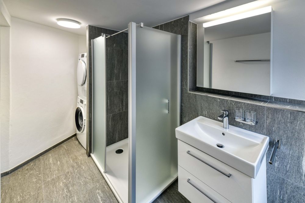 Erstbezug nach Kernsanierung: ruhige 2.5 Zimmerwohnung in Neunkirch - Bild 6