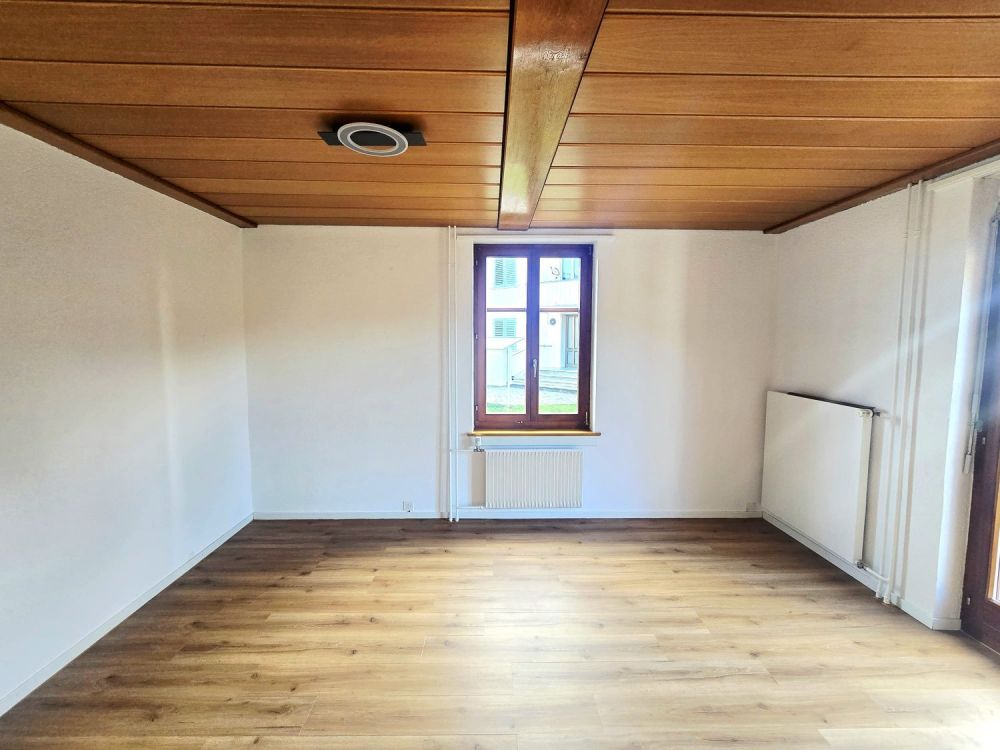 ERSTVERMIETUNG - Gemütliche 3-Zimmerwohnung mit grosser Terrasse und Gartenanteil - Bild 6