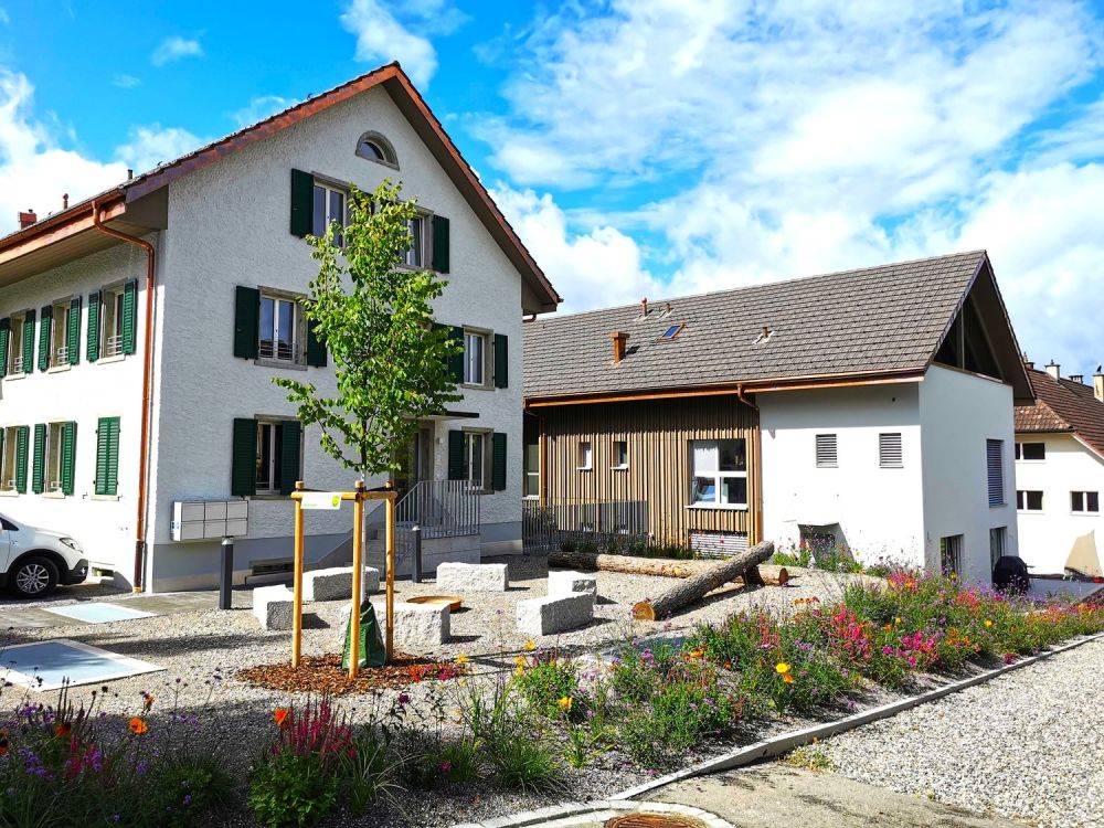Moderne 3.5-Zimmer-Wohnung an idyllischer Lage – zentral und naturnah zugleich - Bild 1