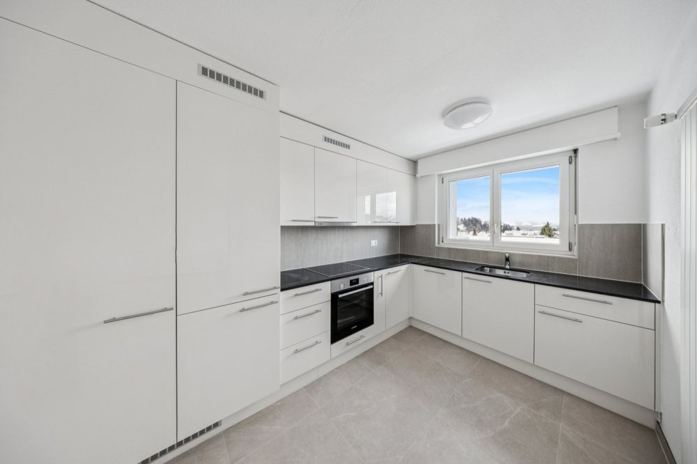 Totalsanierte, helle 5.5-Zimmer-Wohnung in Sumiswald - Bild 1