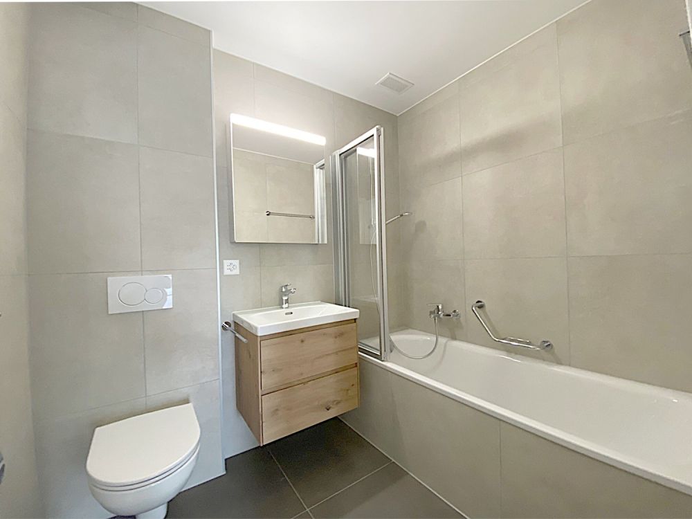 Bel appartement de 3.5 pièces situé à Epautheyres dans immeuble Minergie - Salle de bains.jpg