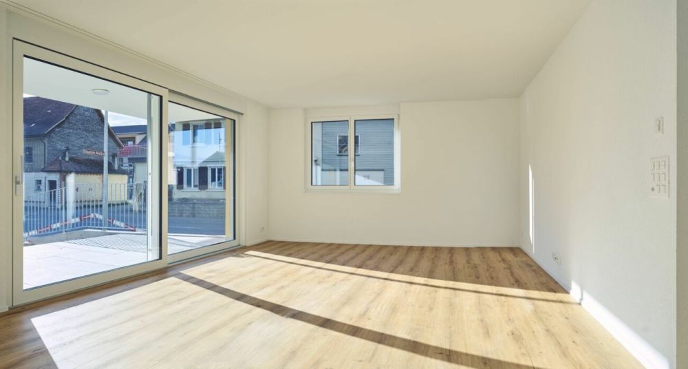 Grosszügig wohnen mit Sitzplatz! - Bild 2