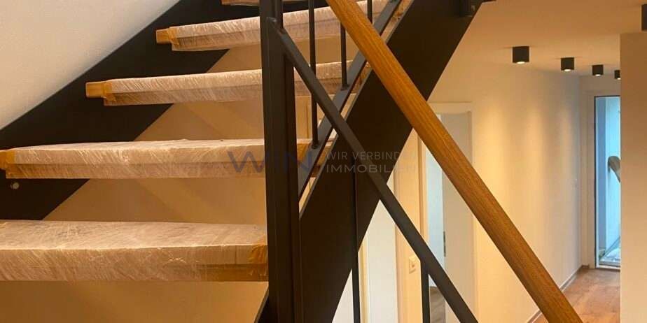 3.5Zi Maisonette Wohnung zu vermieten - Treppe