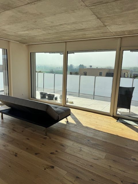 Ab sofort  - 65 m2 grosse, tolle 2.5 Zi Attika mit 60 m2 Dachterrasse - Bild 4