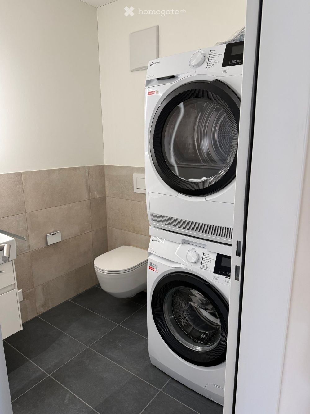 Moderne 3.5-Zimmer-Neubau-Wohnung im Herzen von Einsiedeln - Bild 9