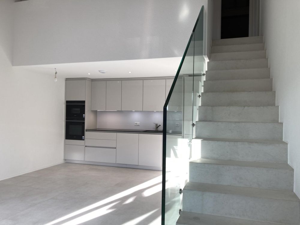 Magnifique duplex de 2½ pièces avec grande mezzanine - Bild 1