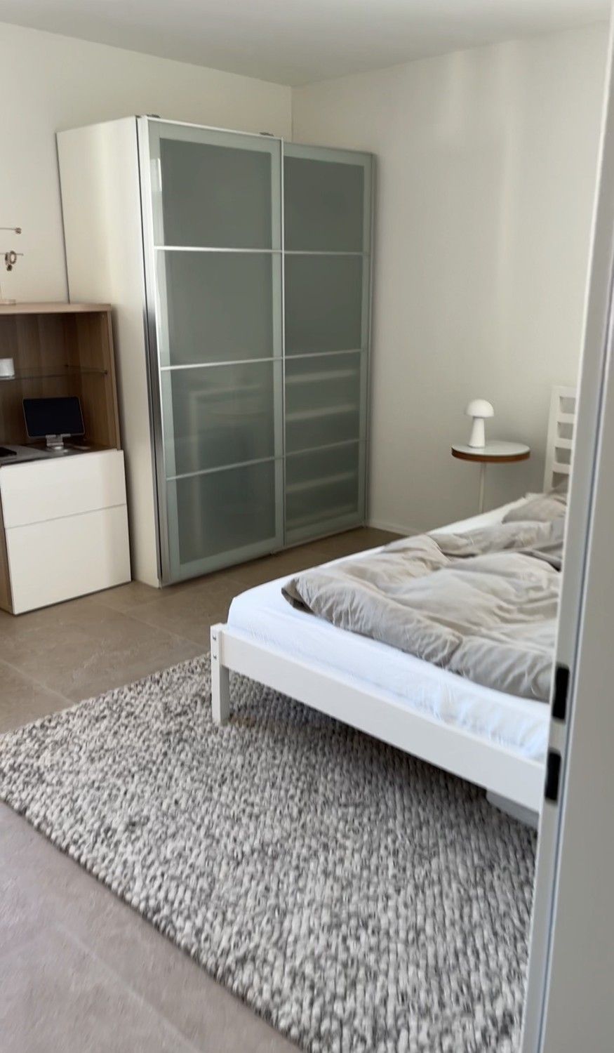 Wunderschöne modere Wohnung mit Balkon in Zürich Altstetten - Bild 8