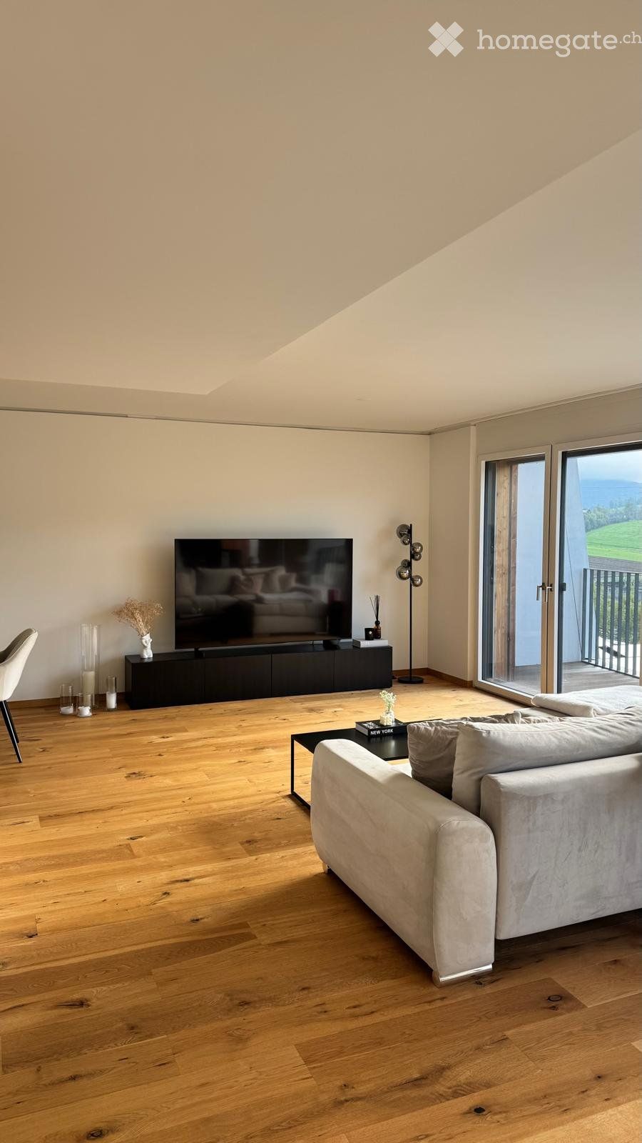 Moderne, lichtdurchflutete 2.5 Zimmer Wohnung mit Rigi-Blick - Bild 4