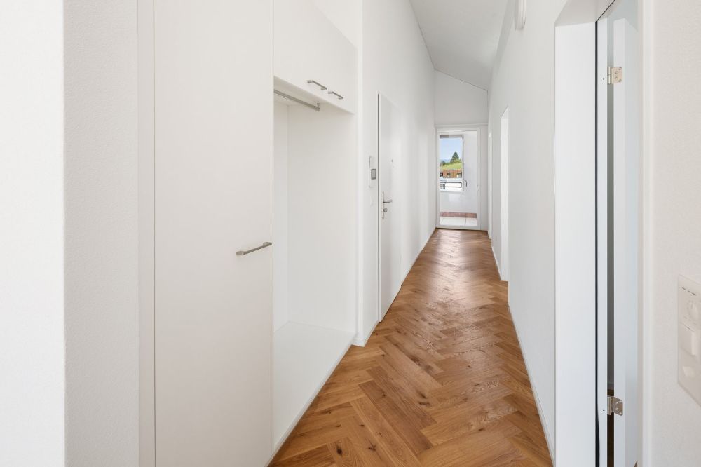 5.5-Zimmer-Dachwohnung mit Balkon und Loggia im Erstbezug - Eingangsbereich