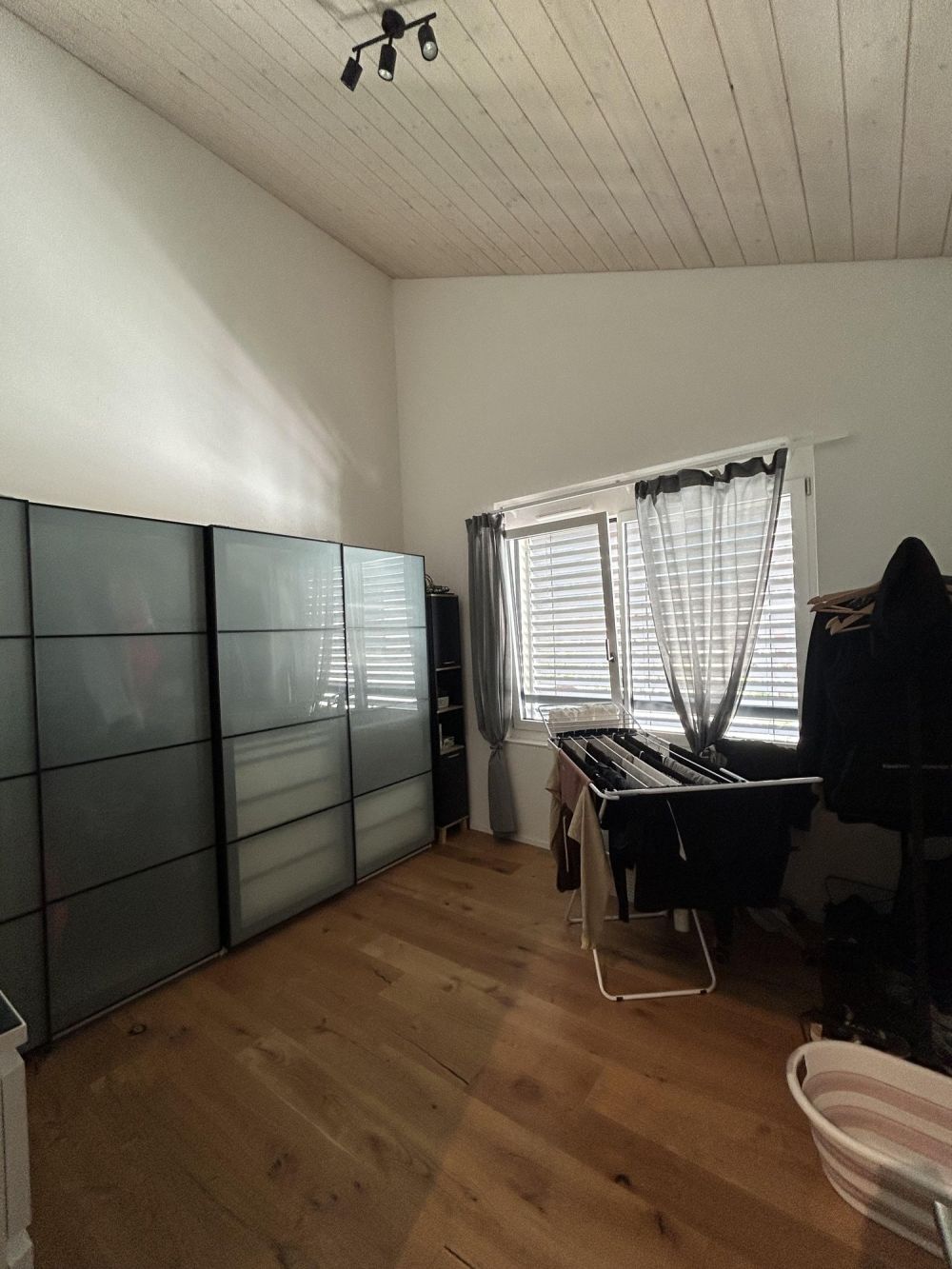 Moderne Dachwohnung mit Blick ins Grüne - Bild 8