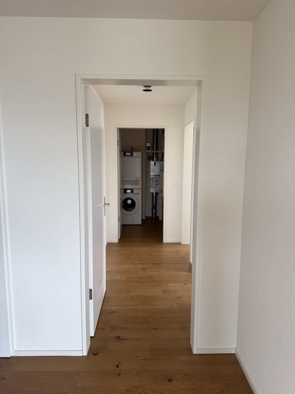 Per Sofort! Moderne 3.5-Zimmer-Attikawohnung in Siebnen - Bild 5