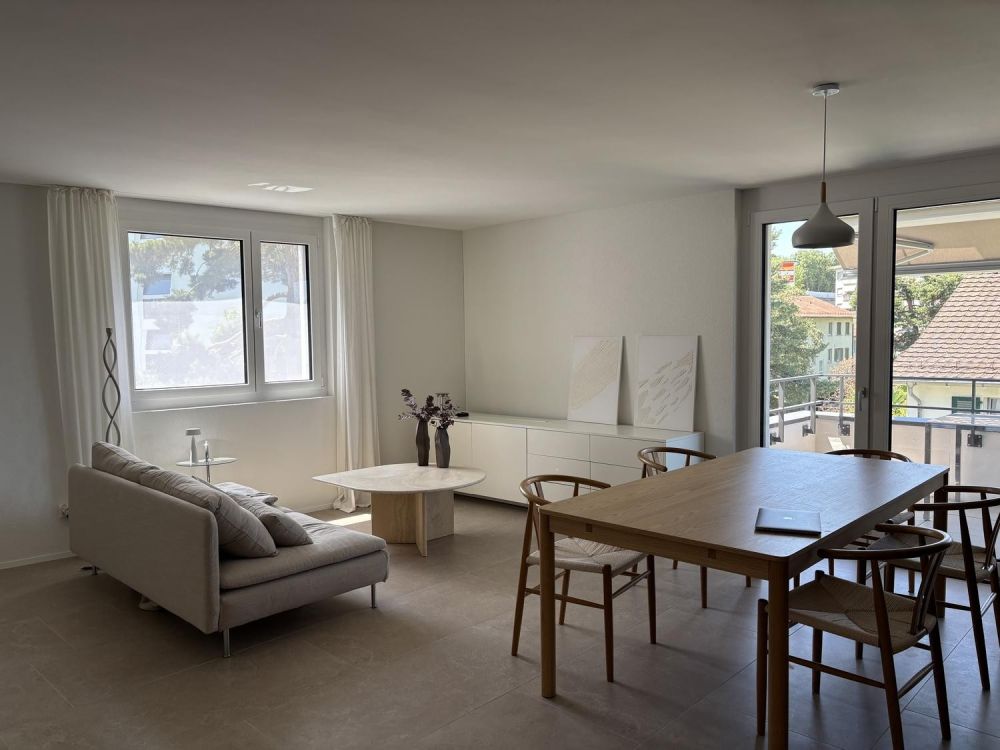 Wunderschöne modere Wohnung mit Balkon in Zürich Altstetten - Bild 3