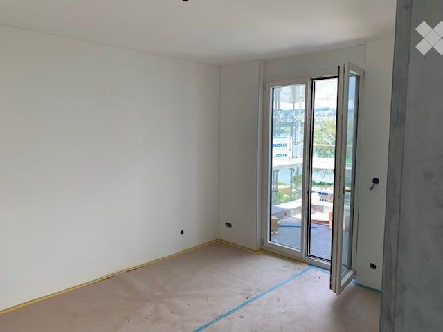 Moderne 3.5-Zimmer-Neubauwohnung mit Balkon und schöner Aussicht in Oetwil am See - Bild 4