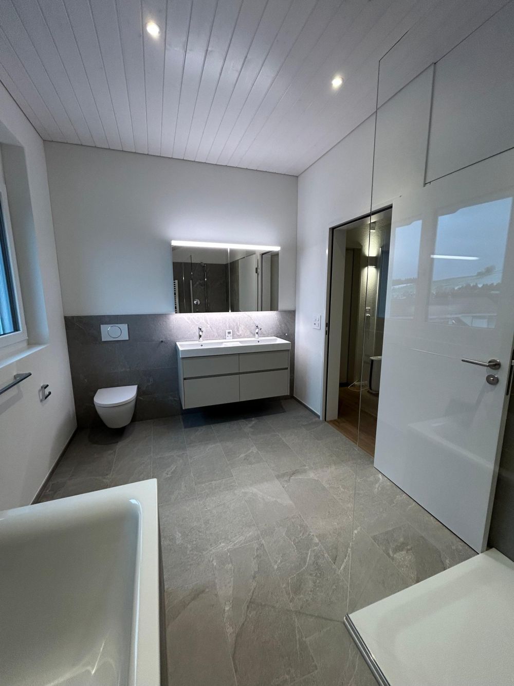 Grosses Einfamilienhaus 6.5-Zimmer) - Bild 9