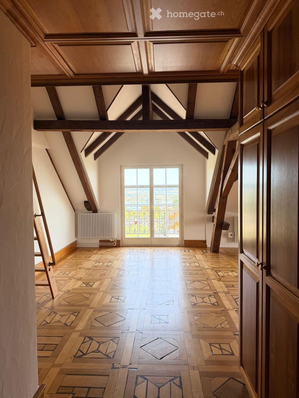 Wohnen im wunderschönen Schloss Lohnegg mit Seesicht - Bild 3