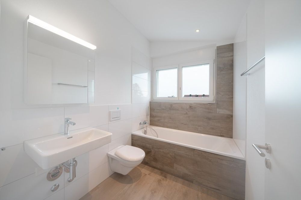 MODERNE ERDGESCHOSSWOHNUNG AN GUTER LAGE MIT GARTENSITZPLATZ - Bild 8