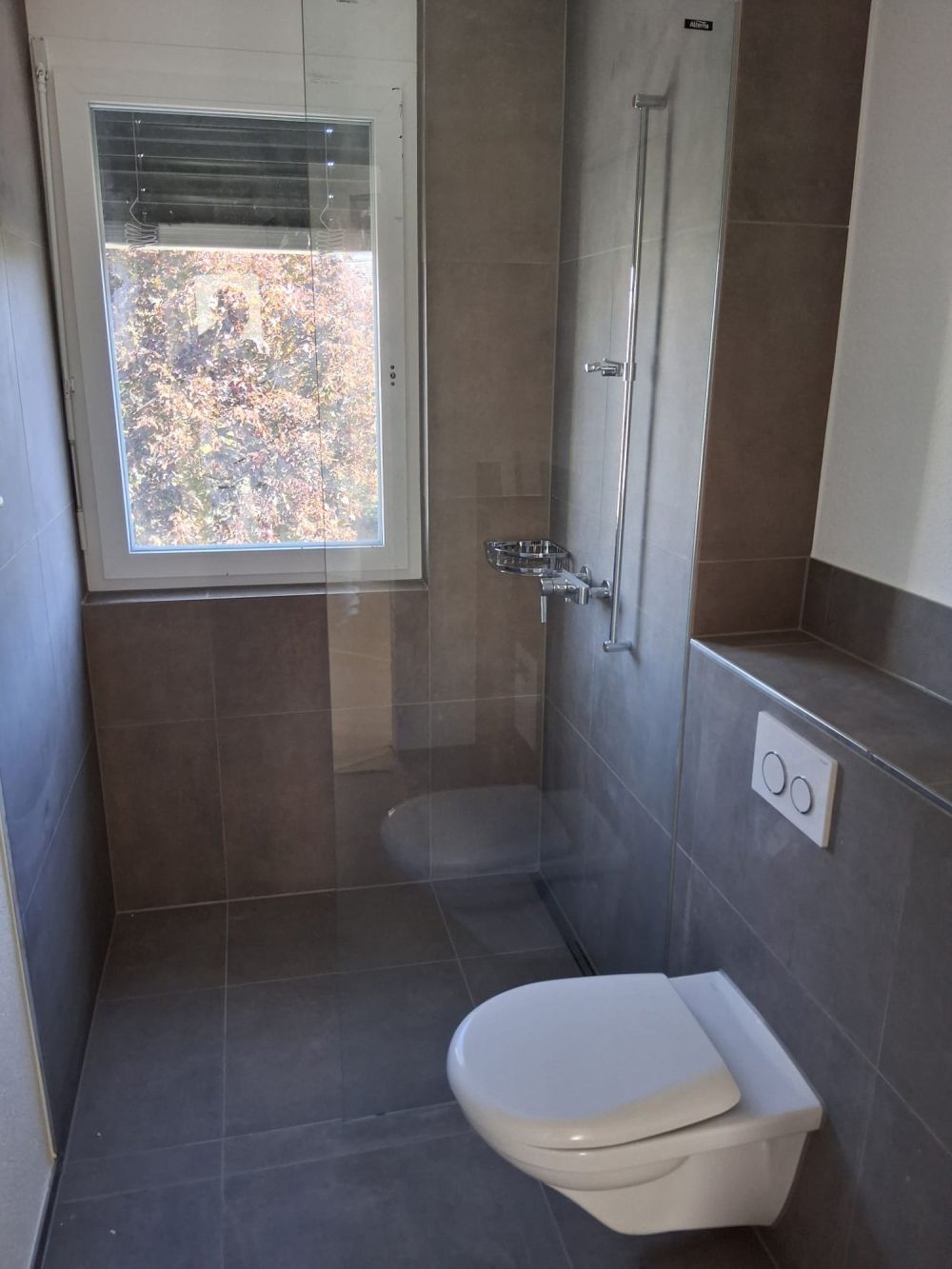 Helle 3.5-Zimmer-Dachwohnung mit grossem Balkon und schöner Aussicht - Bild 4