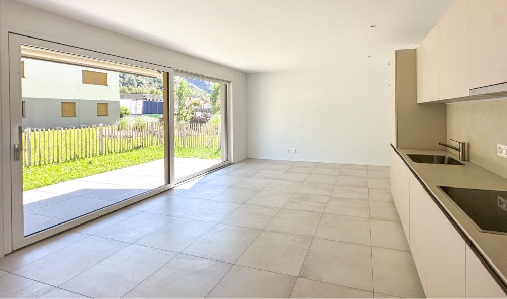 ELEGANTE 2.5 LOCALI CON GIARDINO A LUMINO (TI) - Bild 3