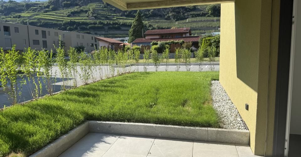 Appartement de 3.5 pièces au rez-de-chaussée avec jardin - lot 184 ALEGRIA à Uvrier - Appartement 3.5 pièces - image - 1