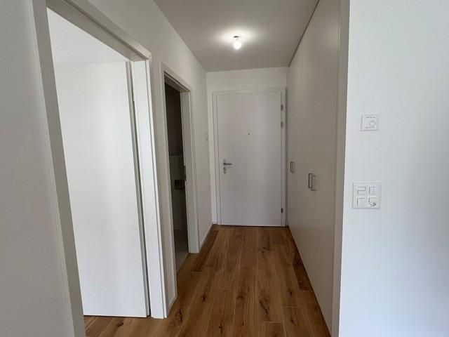 Très joli appartement de 2.5 pièces au 1er étage avec grand balcon - J104 - Appartement 2.5 pièces - image - 5