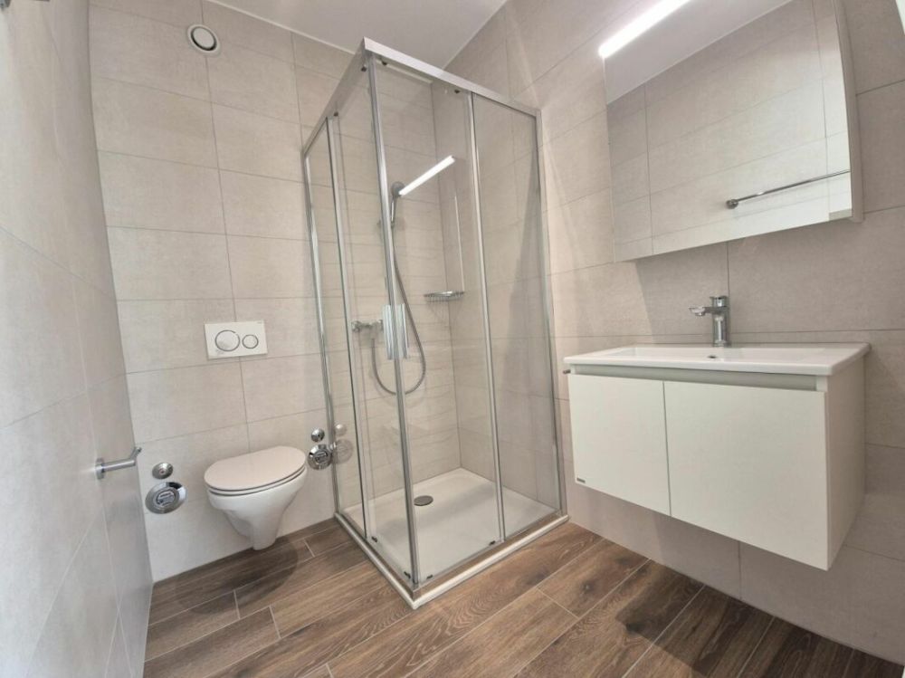 Berges 3 - Appartement 5.5 pièces au 1er étage - Salle de douche pièce joker