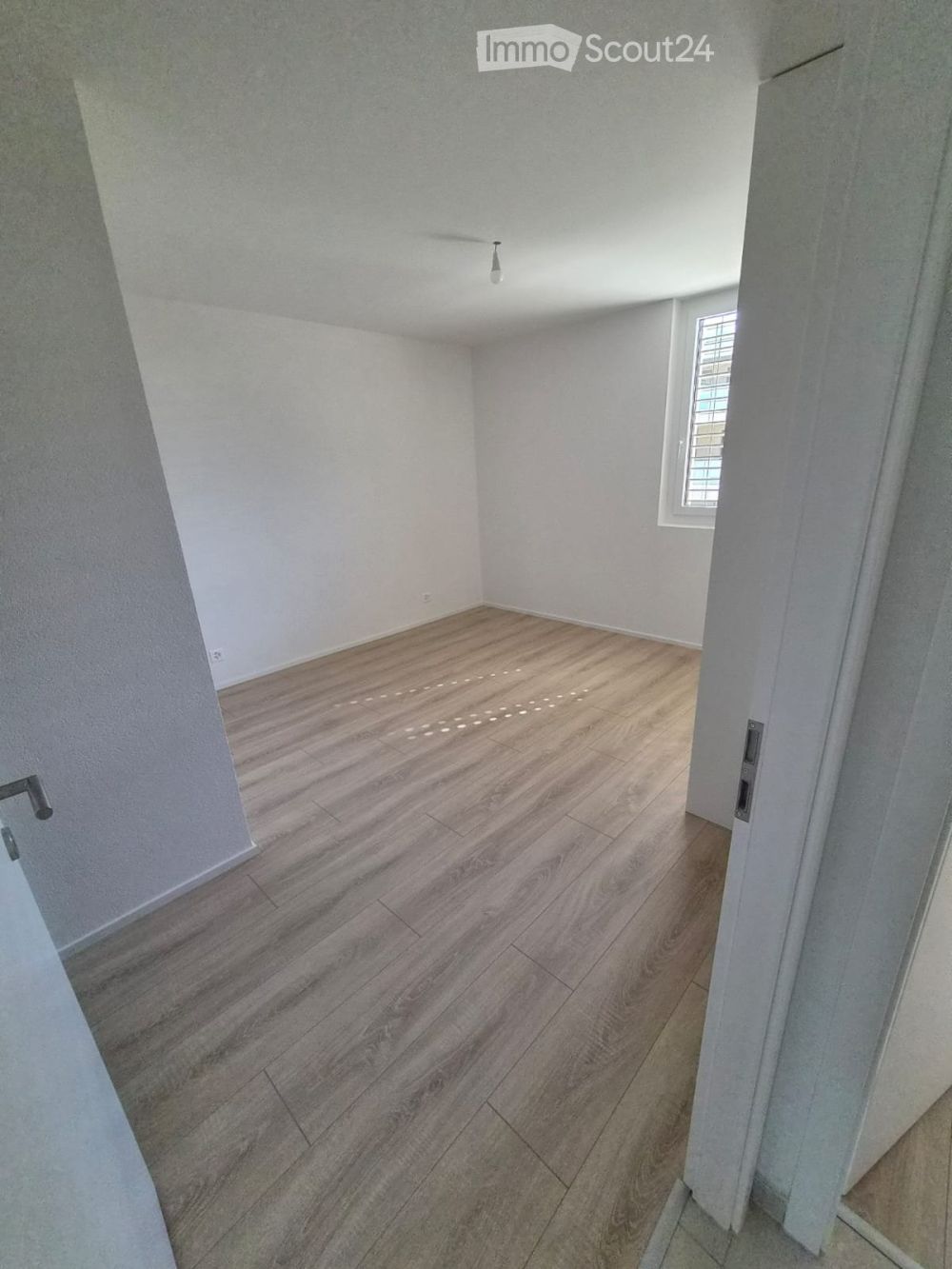Neue 3.5-Zimmer-Wohnung mit Balkon in Sion - Bild 4
