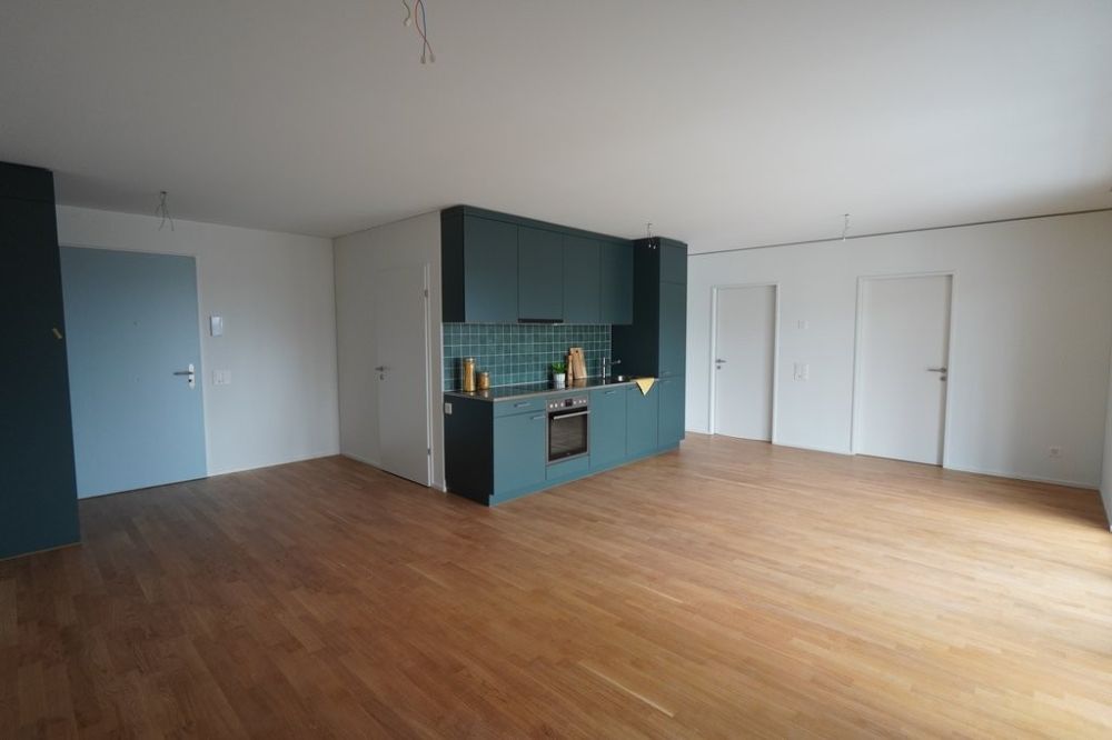 Urbanes Wohnen nahe Bahnhof Muttenz - Wohn- und Esszimmer