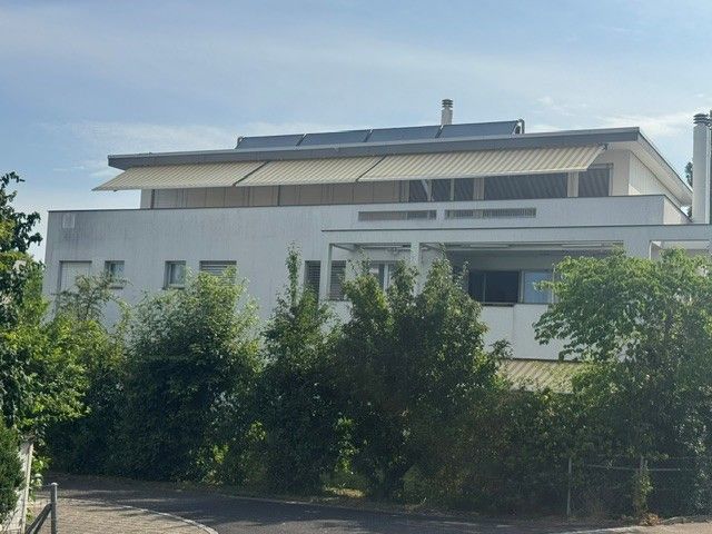 Erstbezug in schön sanierte 4 ½ Zimmer Wohnung in 3-Parteienhaus - Bild 2
