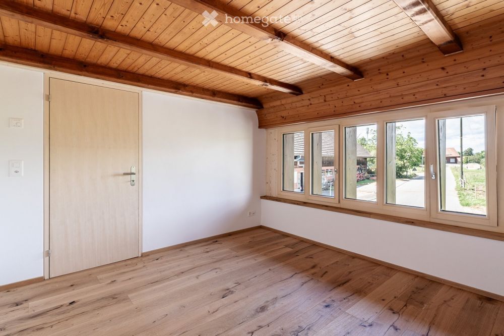 Sonnige und grosszügige 3.5-Zimmer-Wohnung im charmanten Altbau - Bild 6