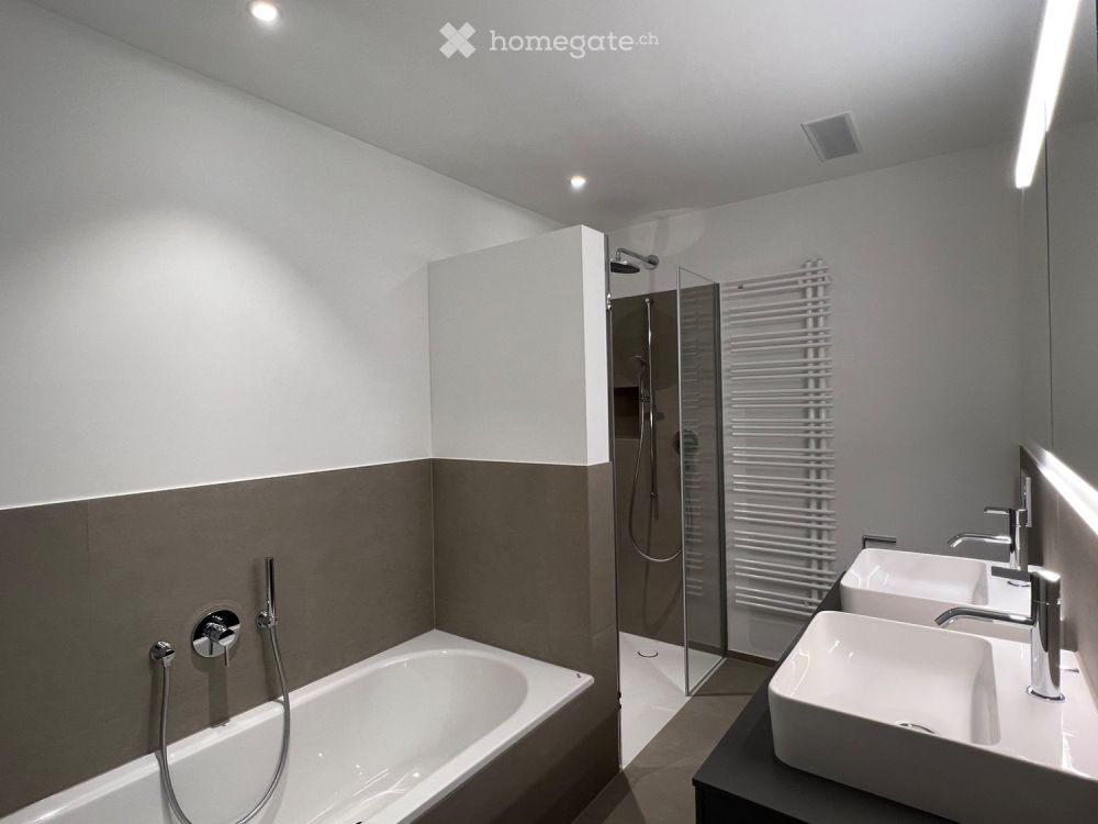 Exklusive 3.5 Zimmer Whg mit atemberaubender Sicht - Bild 4