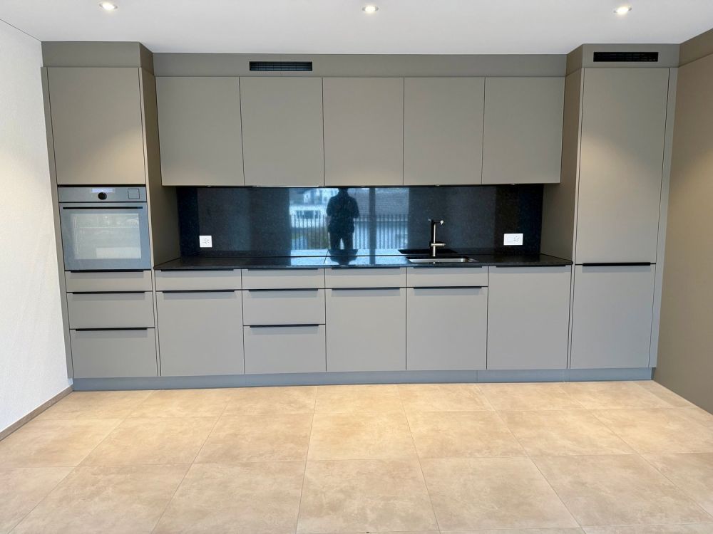 2.5 Zimmer 2 OG Wohnung mit 25 m Loggia - Bild 2