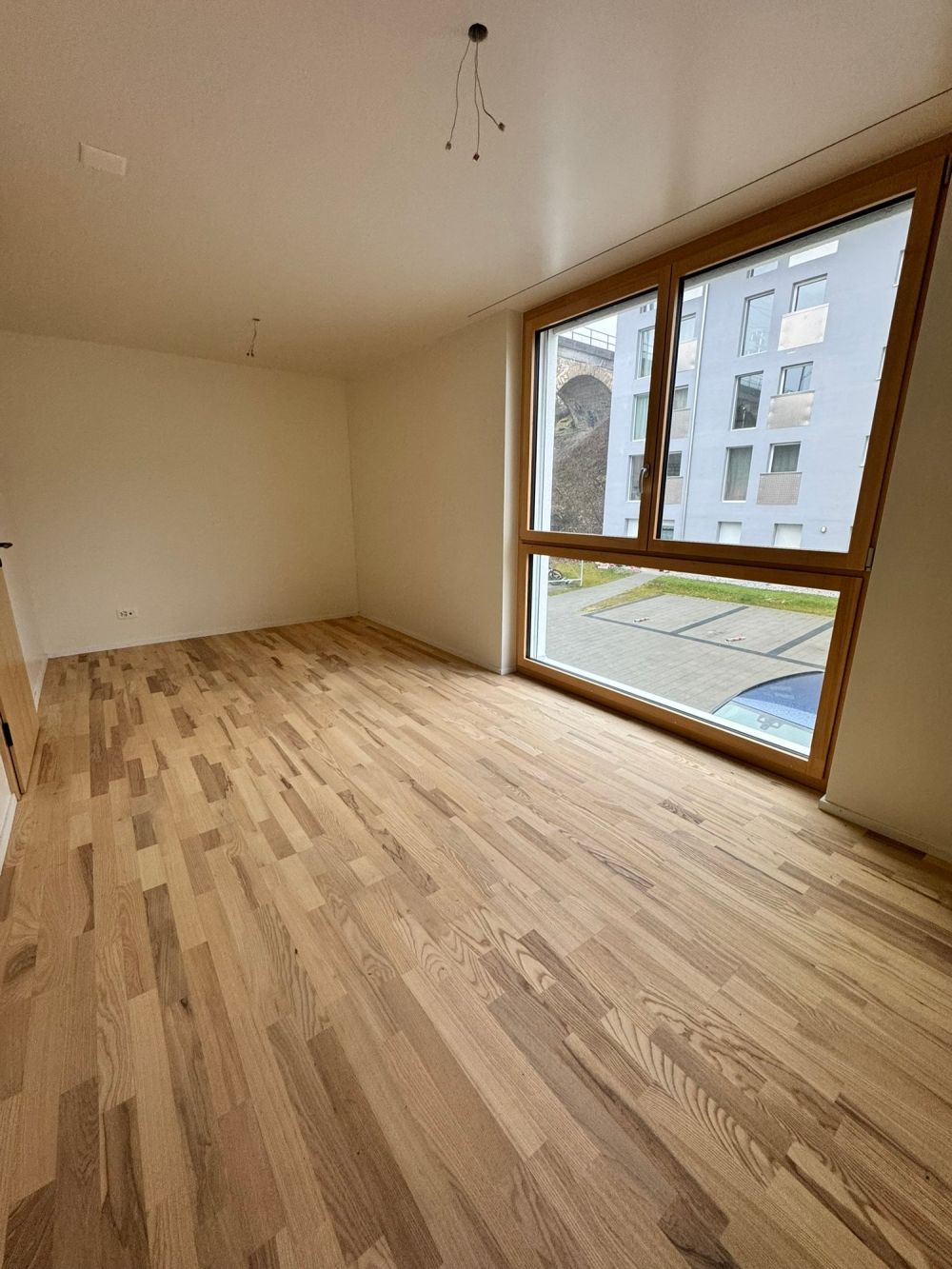 Grosszügiges Studio in moderner Überbauung - Bild 5