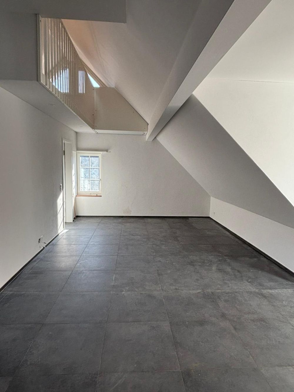 Wunderschöne Dachwohnung mit grosszügiger Terrasse und schöner Sicht - Bild 3