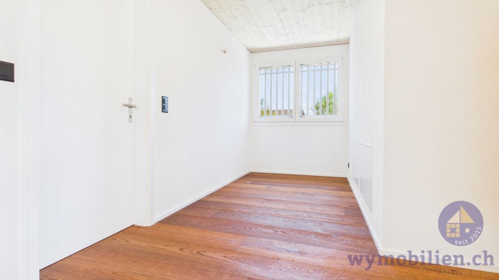Erstbezug - Wohnen auf höchstem Niveau - 2 Zimmer + Galerie und Büro! - Praktische und helle Nische