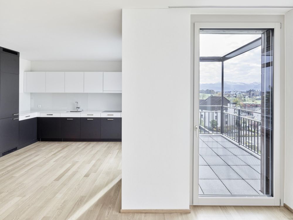 Wunderschöne 2.5 Zimmerwohnung mit Aussicht - Bild 2