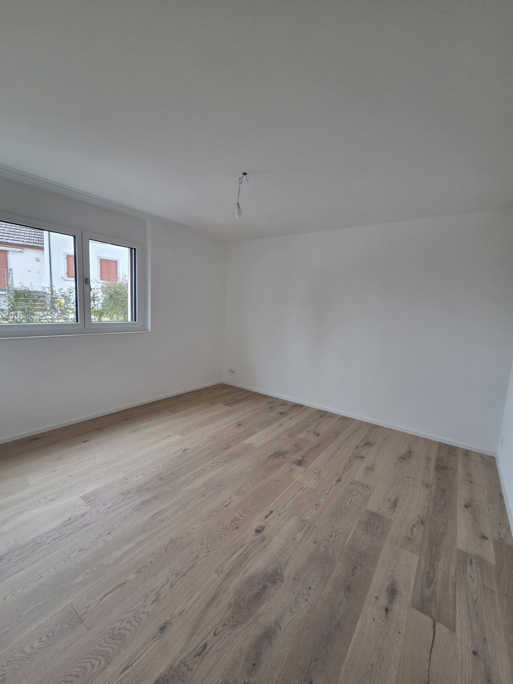 Moderne 3.5 Zimmer Neubau-Wohnung in ruhiger Lage - Bild 10