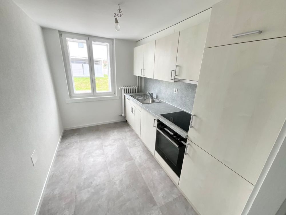 Wohnung mit 3 Zimmern und privater Terrasse renoviert - Bild 2