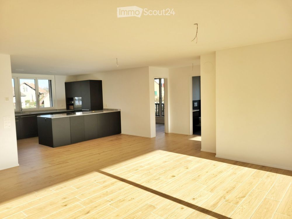 Moderne Neubauwohnung im Herzen des Zürcher Weinland's - Bild 2