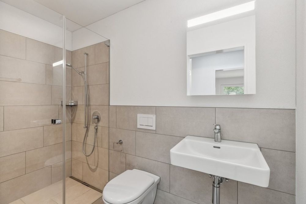 Attikawohnung in der Überbauung VILD - Badezimmer_2.jpg