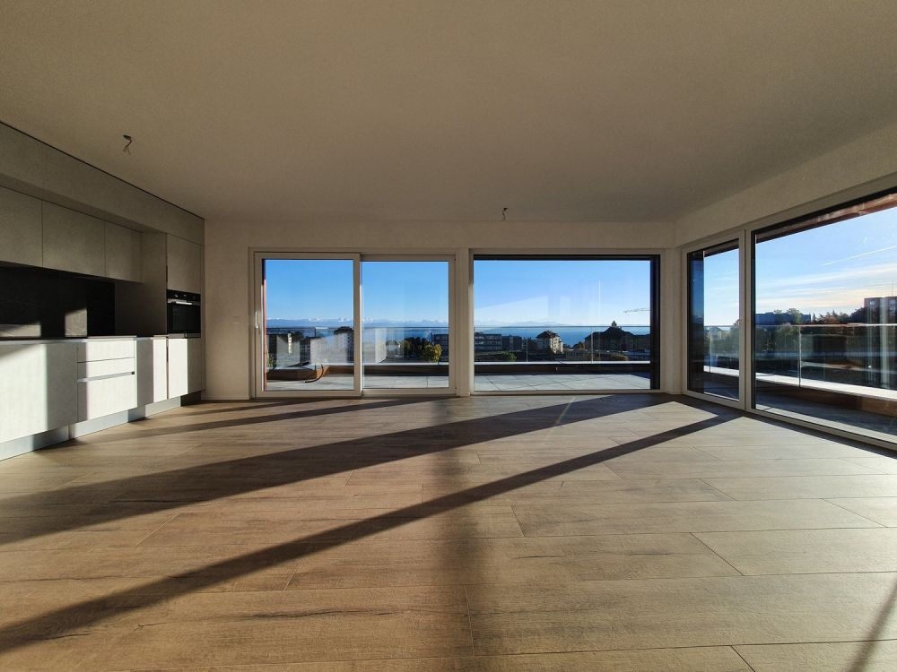 Splendide appartement en attique de 3,5 pièces avec balcon et vue sur le lac - Bild 2