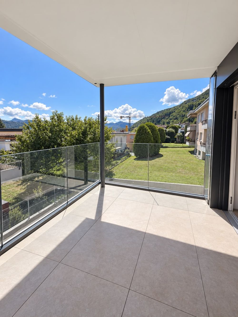 APPARTAMENTO 4.5 LOCALI CON AMPIO PORTICO IN AFFITTO A BIOGGIO - Bild 5
