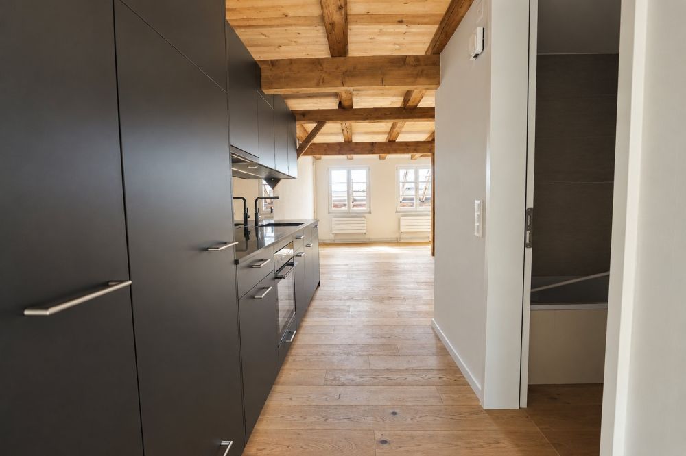 Stilvolle 2.5-Zimmer-Maisonette-Wohnung mit Gartensitzplatz - Bild 5