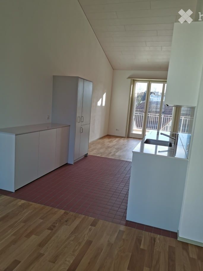 Moderne, zentral gelegene Dachwohnung - Bild 2