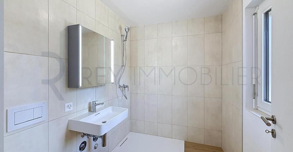 Triplex neuf dans villa avec terrasse et jardin - Appartement 5.5 pièces - image - 8