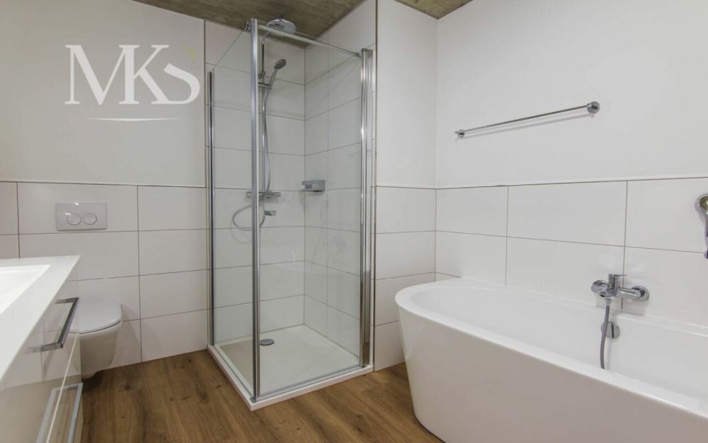 Grosszügige 3.5 Zimmer Wohnung in Visp - Badezimmer
