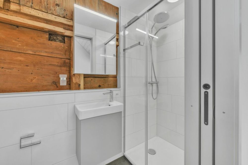 Einziehen und wohlfühlen: Charmanter 3.5-Zimmer-Hausteil, kernsaniert und bezugsbereit in Bazenheid - Bild 12