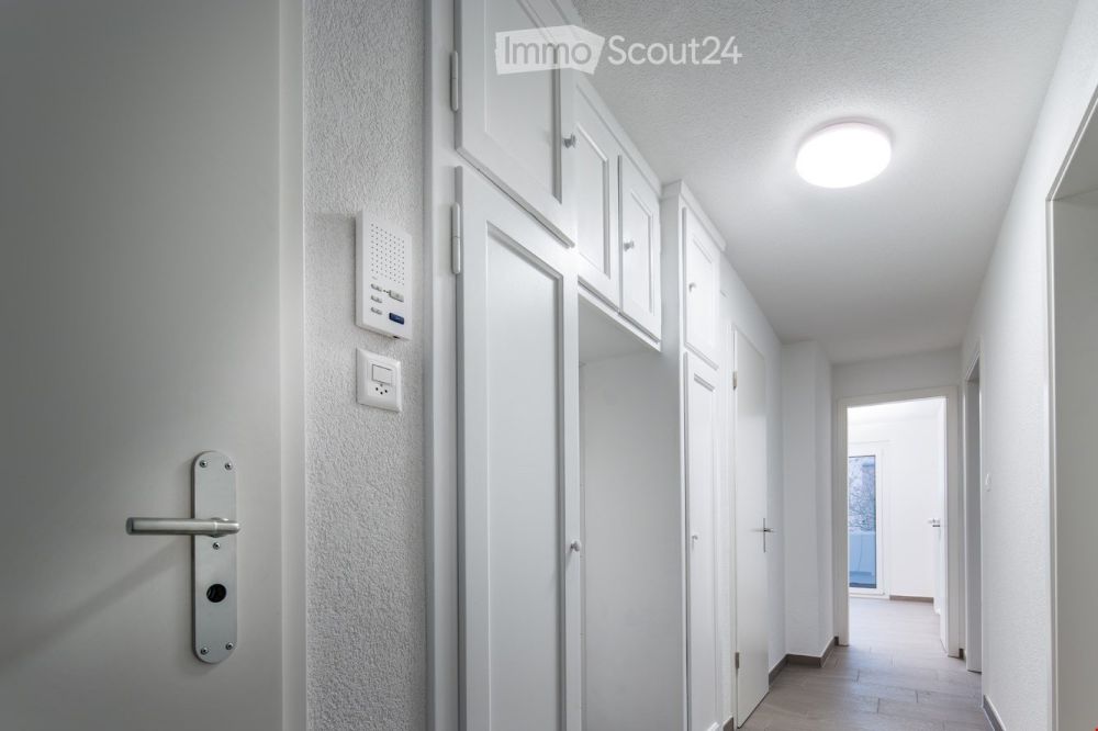 2 Zimmer EG Wohnung, zentrale Lage sucht Sie als neue Mieterin / neuen Mieter - Bild 3