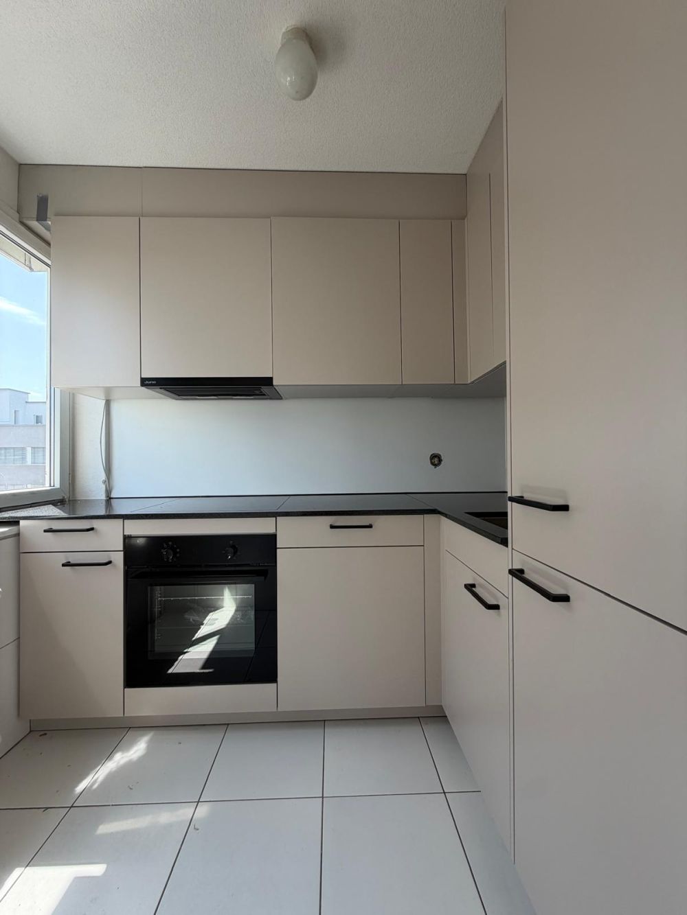 ERSTVERMIETUNG NACH SANIERUNG | 3.5-Zimmer-Wohnung an zentraler Lage - Bild 2