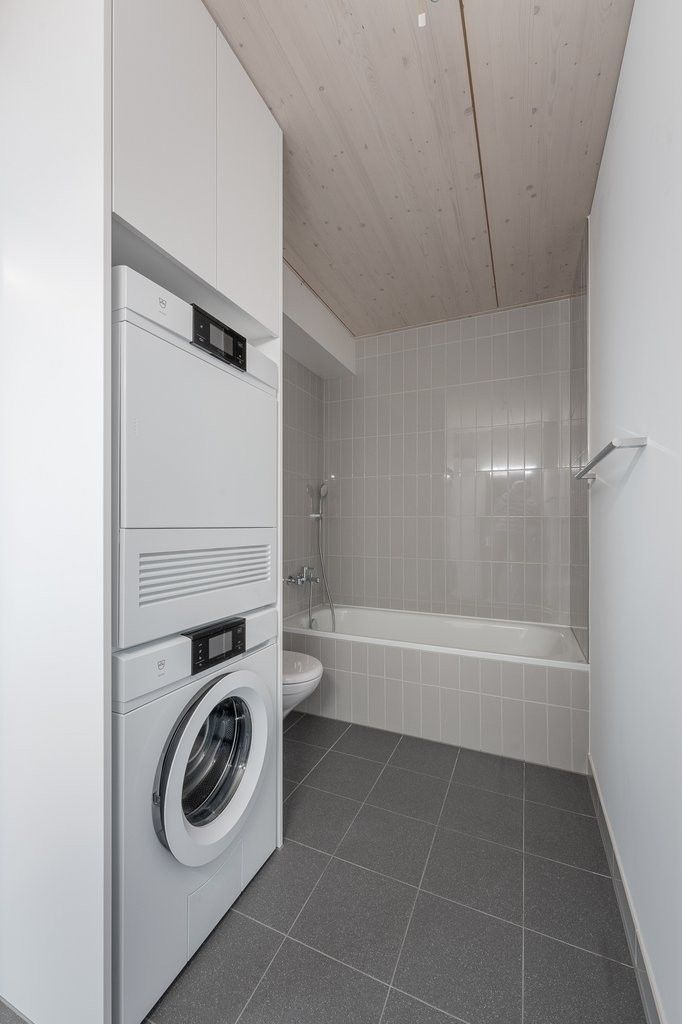 Attraktive 4.5 Zimmer-Wohnung mit grosszügigem Balkon zu vermieten! - Badezimmer